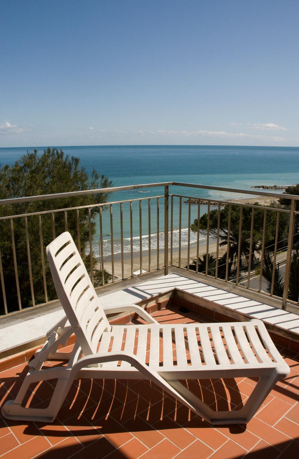 Hotel Ambassador 3*